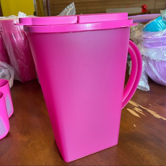Tupperware Pitcher and Tumblers Set - Picture 5 of 8